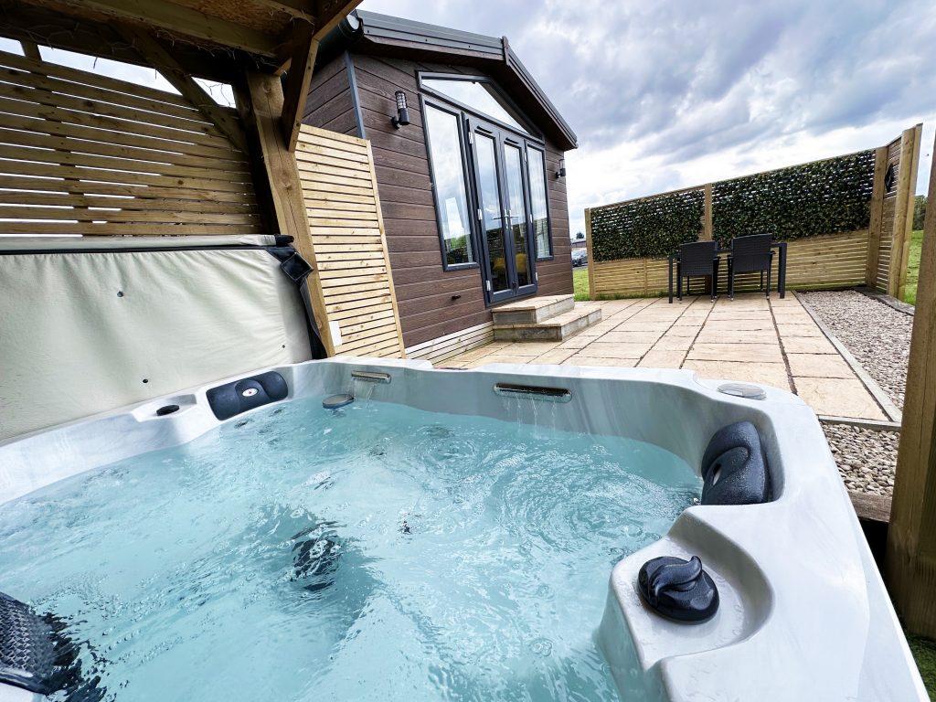 Derbyshire holiday lodge with hot tub